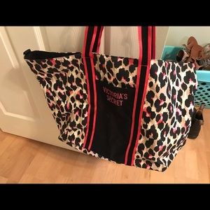 Cheetah Print Victoria Secret Full zip tote